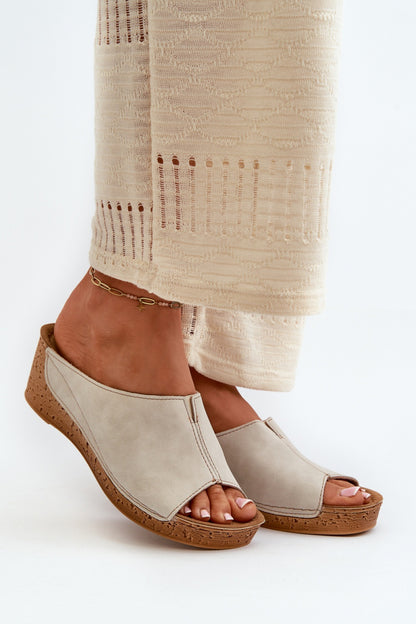 Slippers model 198463 Step in style