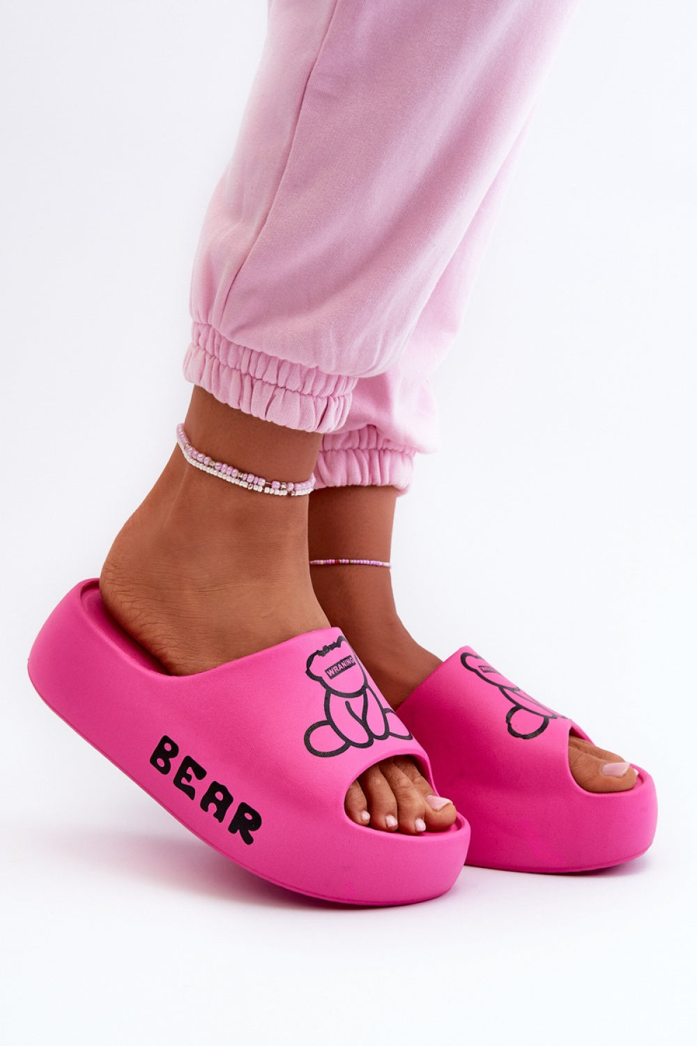 Slippers model 198602 Step in style