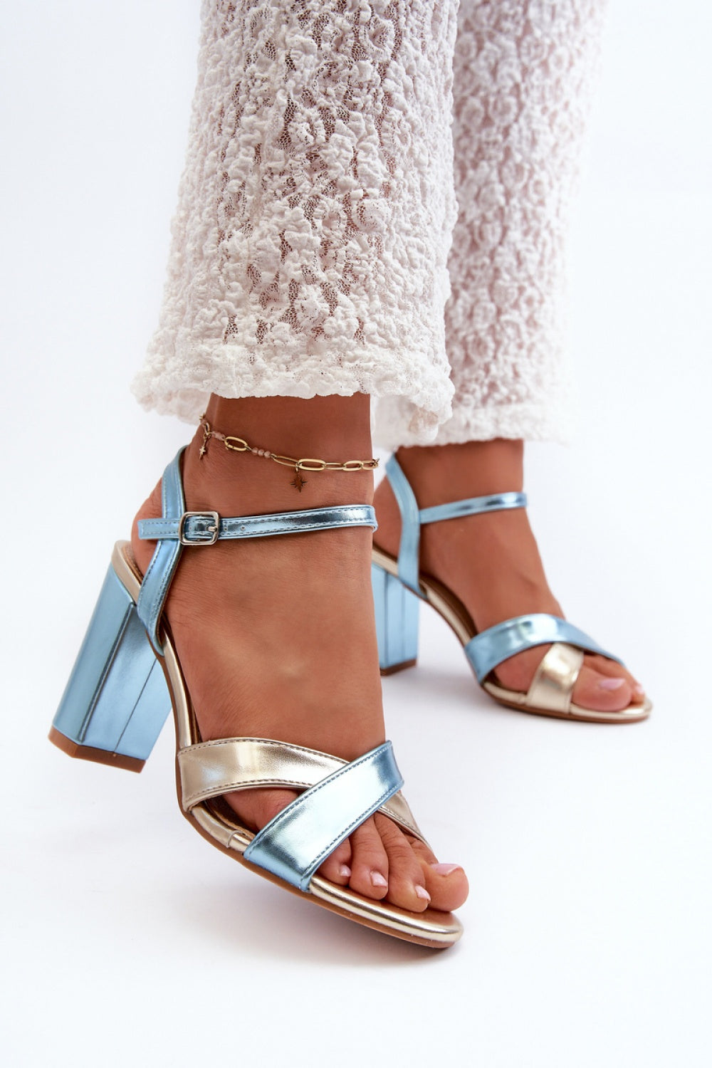 Sandals with heels model 198681 Step in style