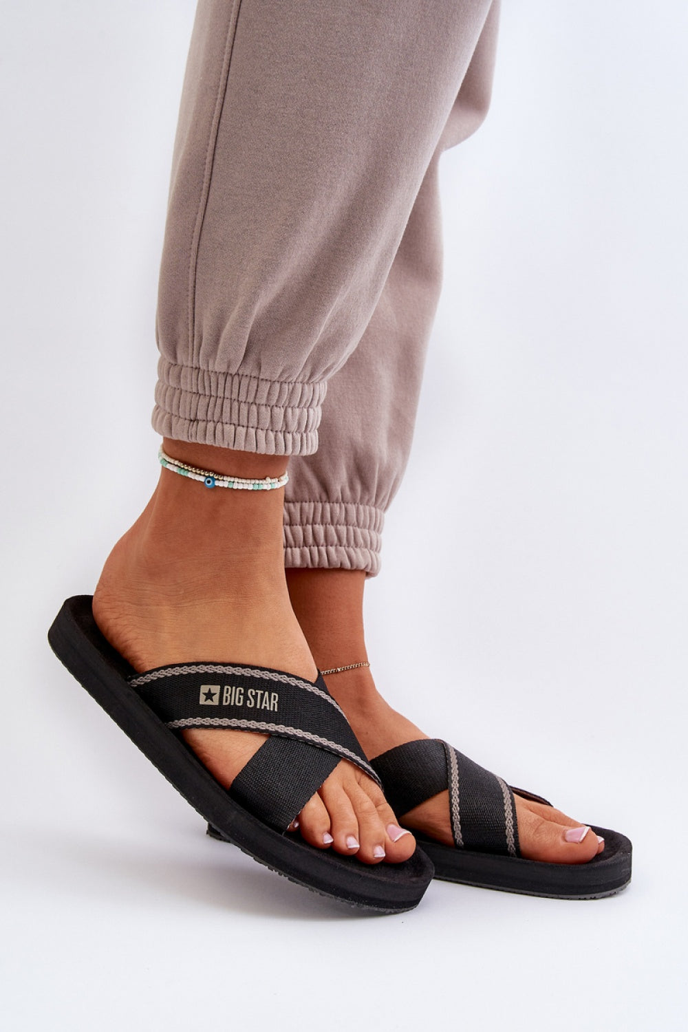 Slides model 198804 Step in style