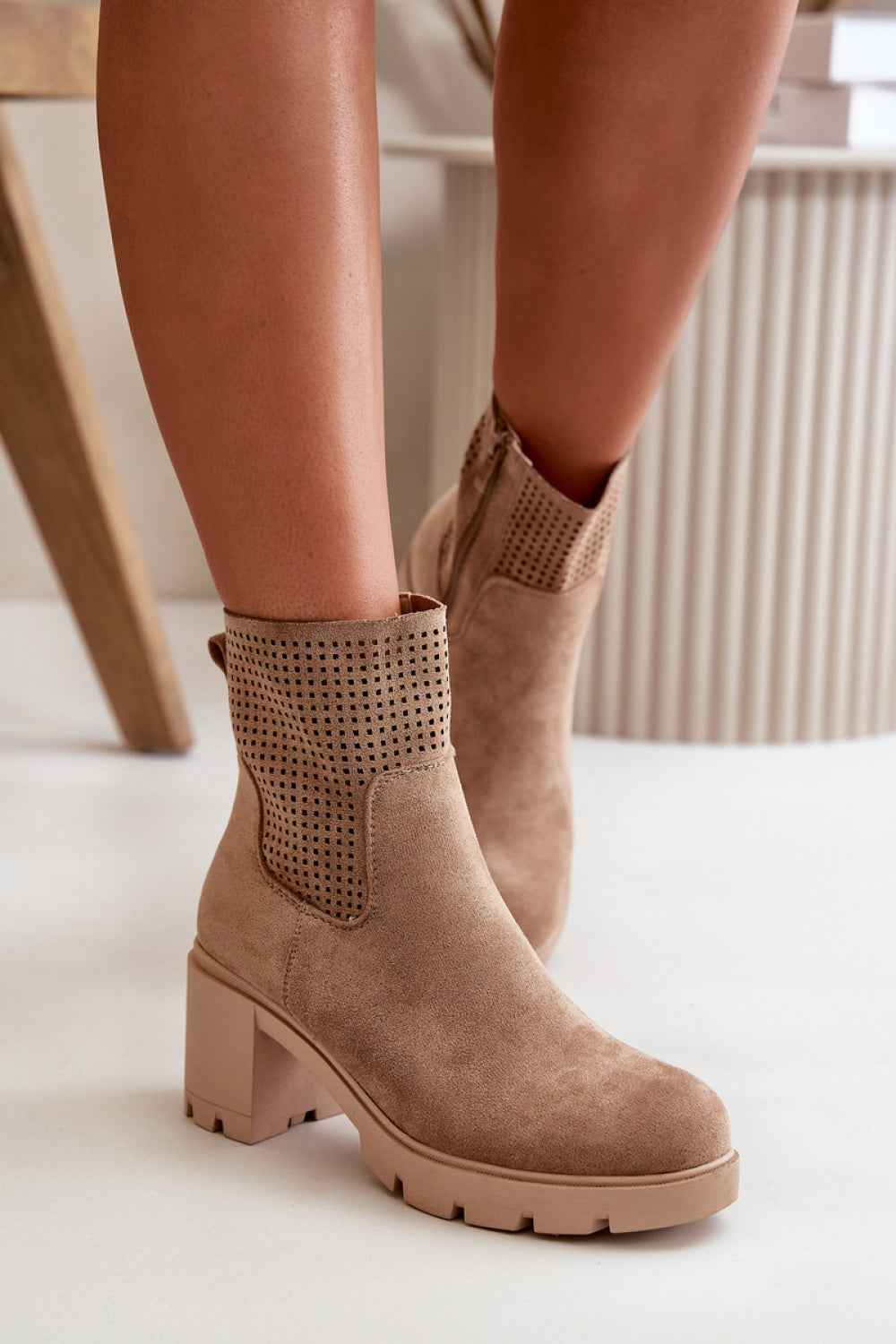 Ankle boots with heels model 199065 Step in style