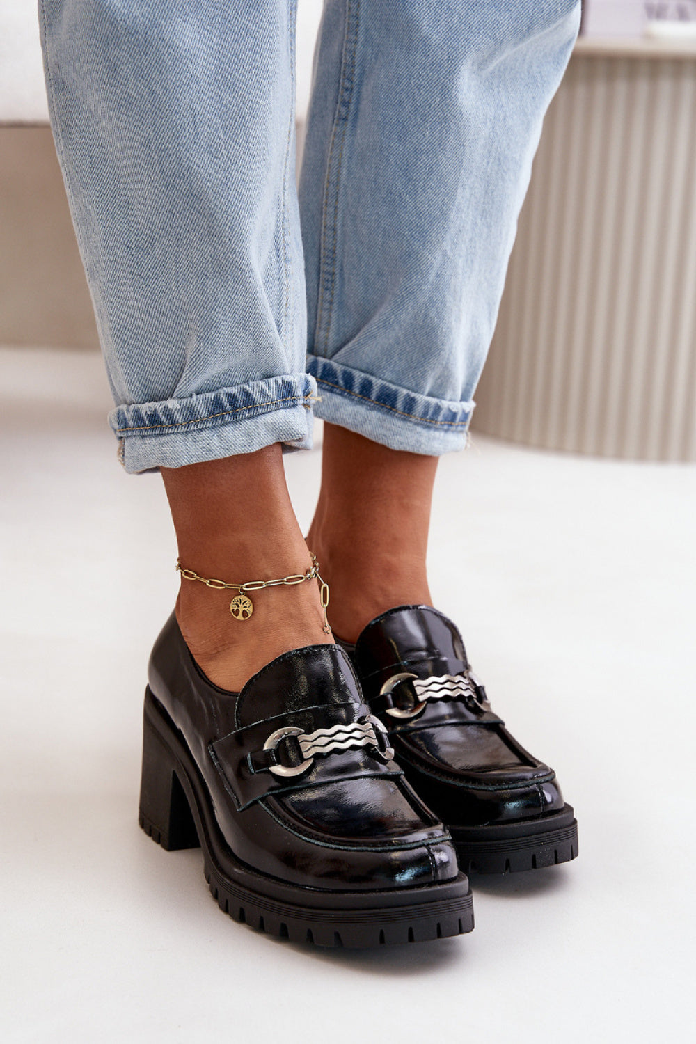 Shoes with a heel model 199810 Step in style