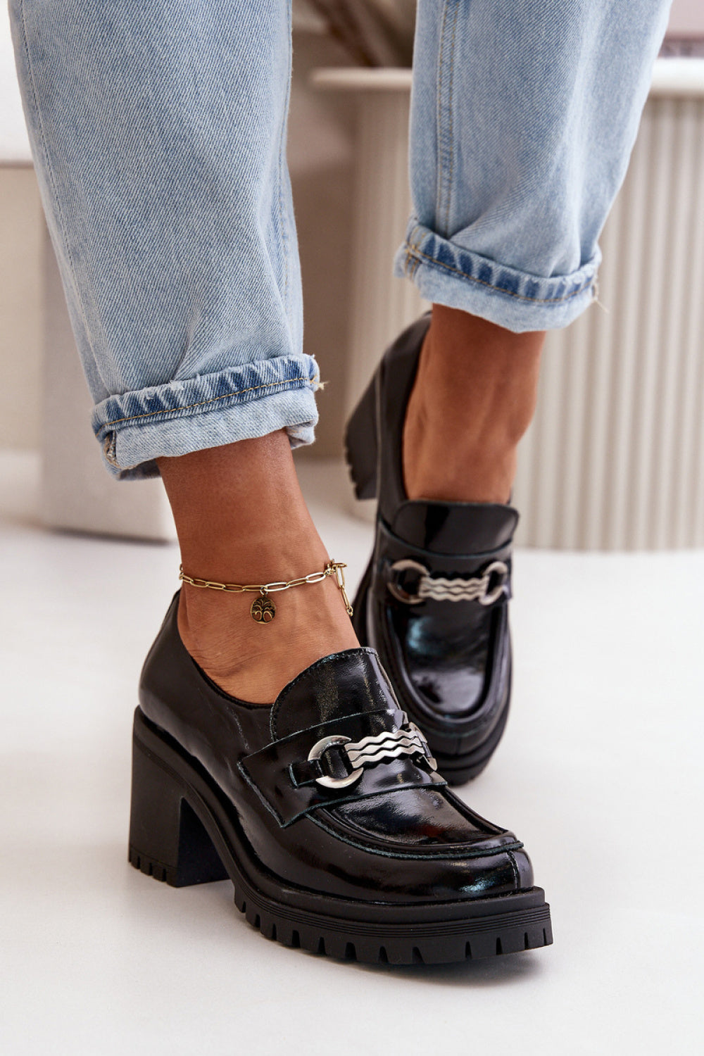 Shoes with a heel model 199810 Step in style