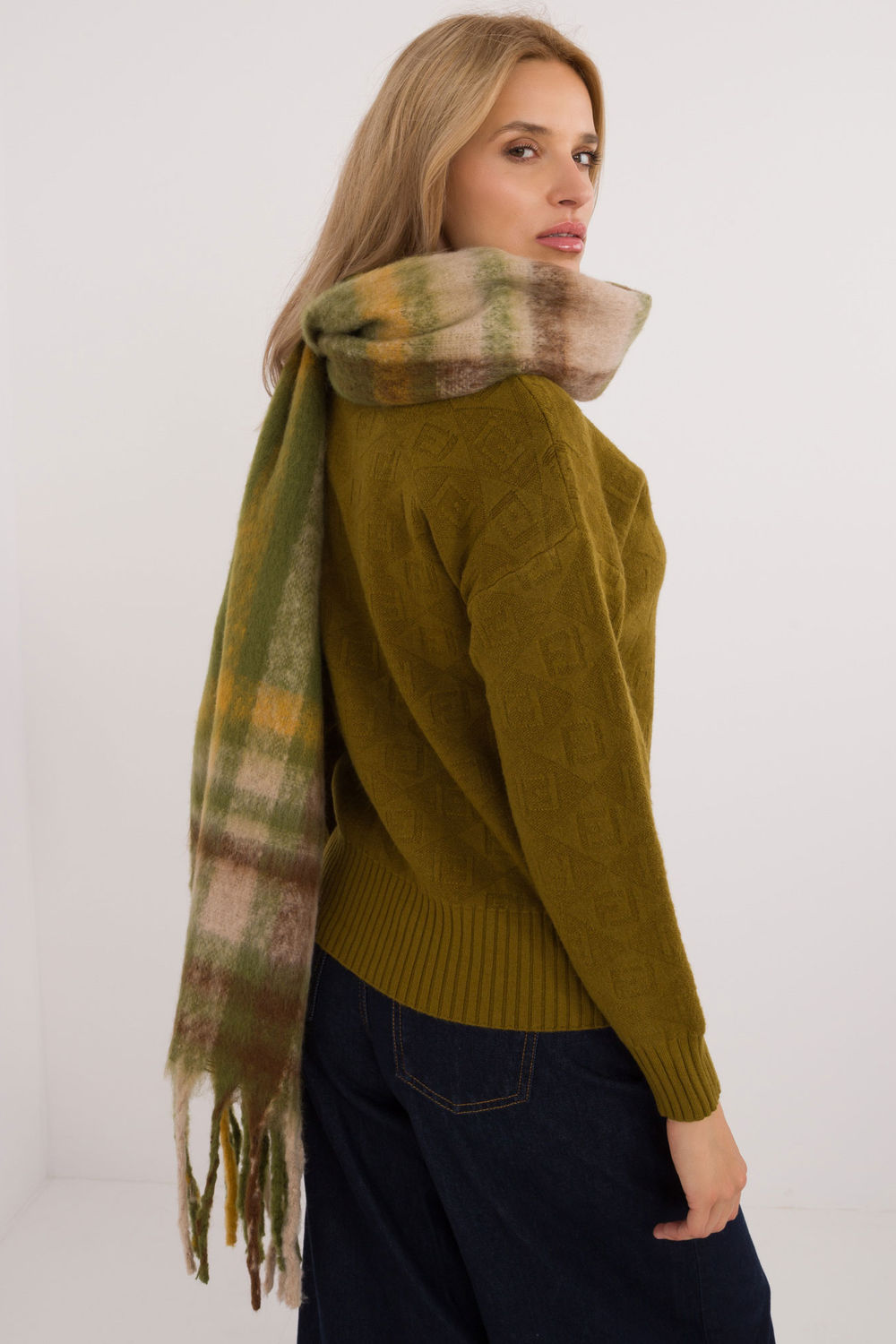 Scarf model 200281 AT