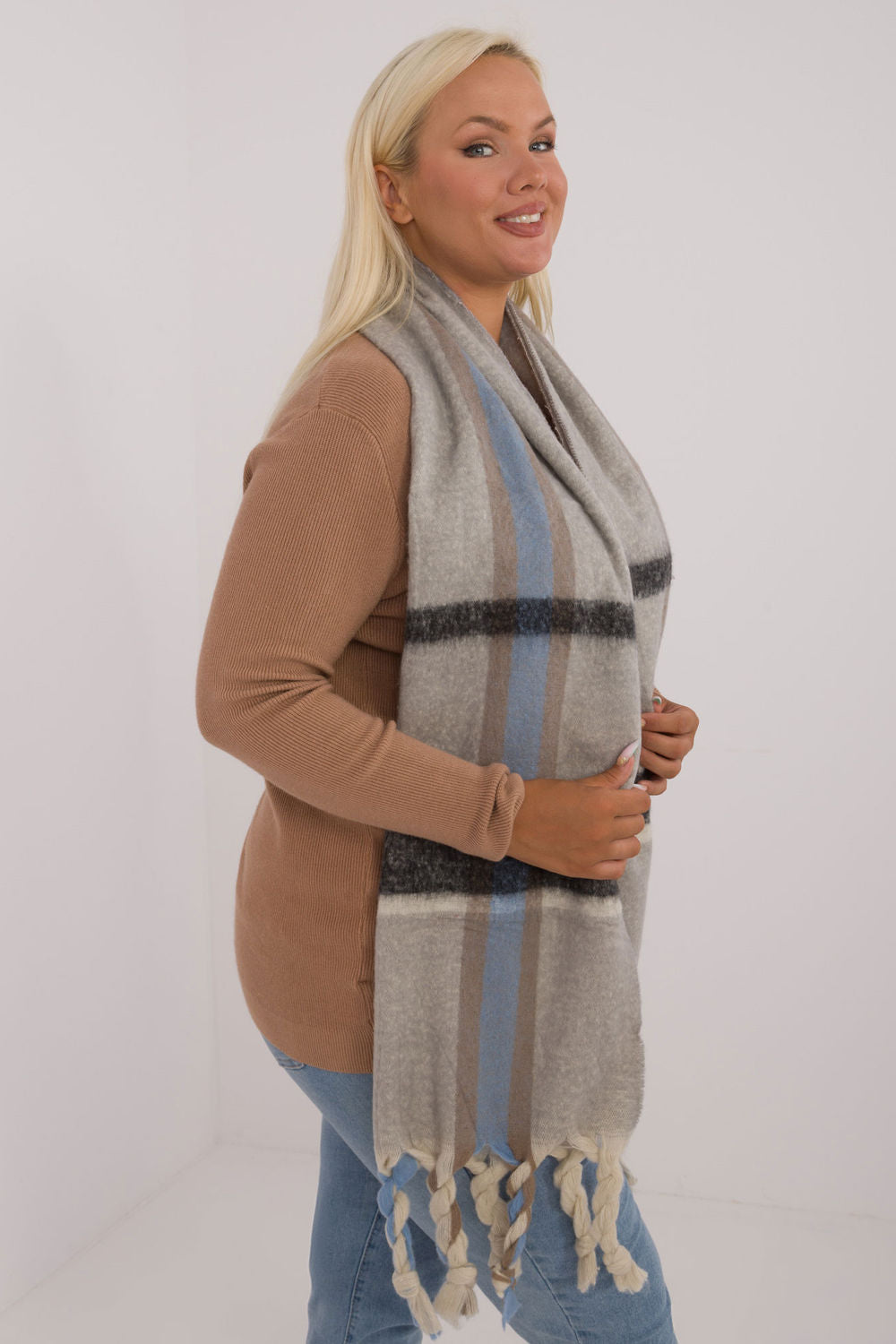 Scarf model 200288 AT
