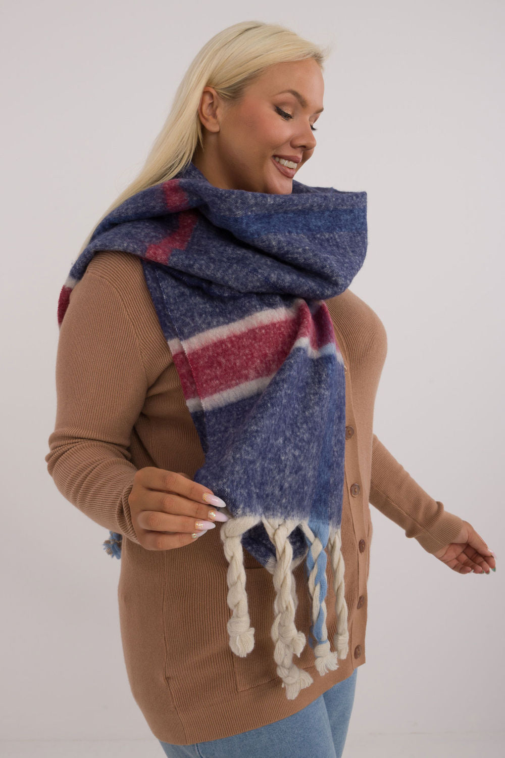 Scarf model 200289 AT