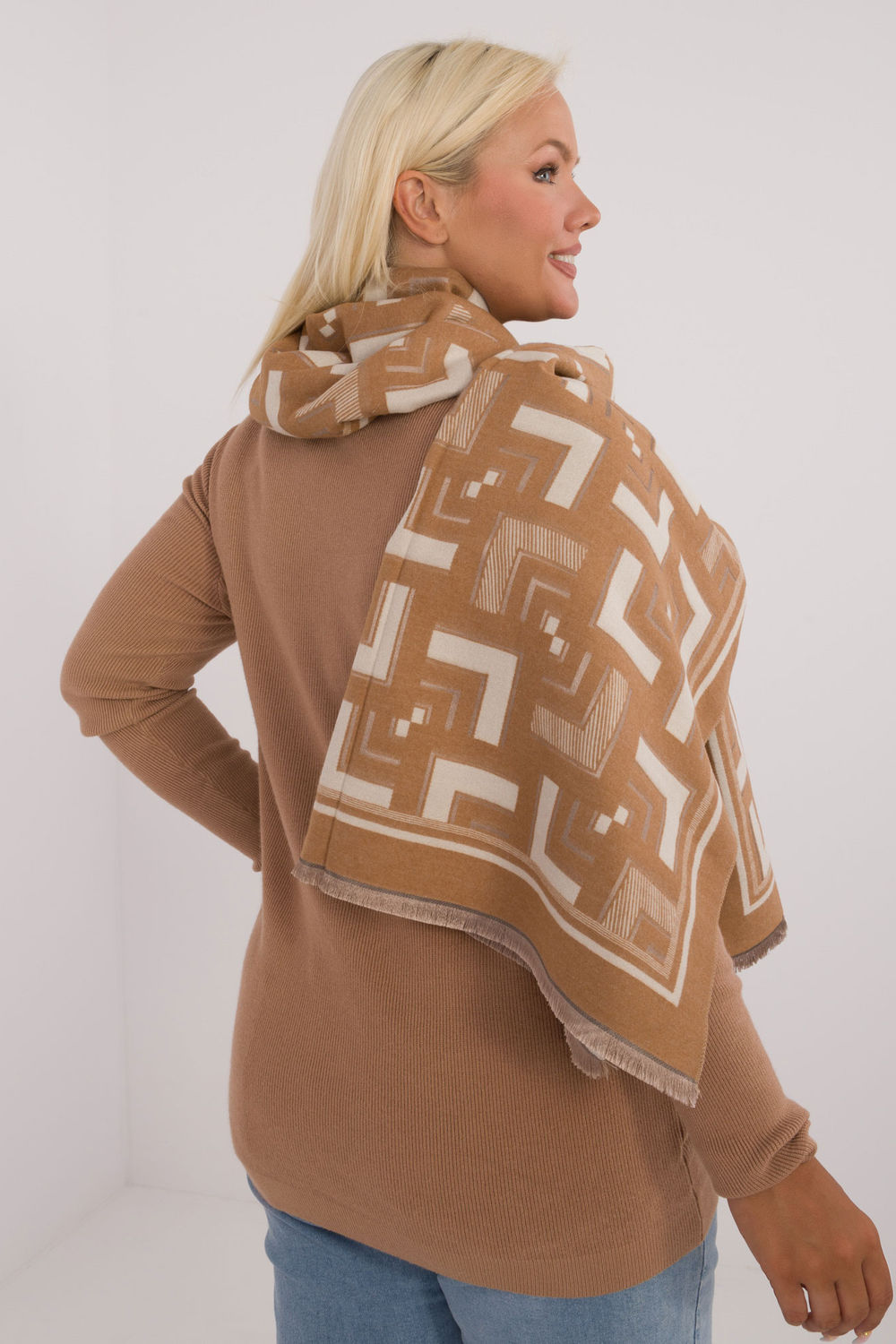Scarf model 200539 AT