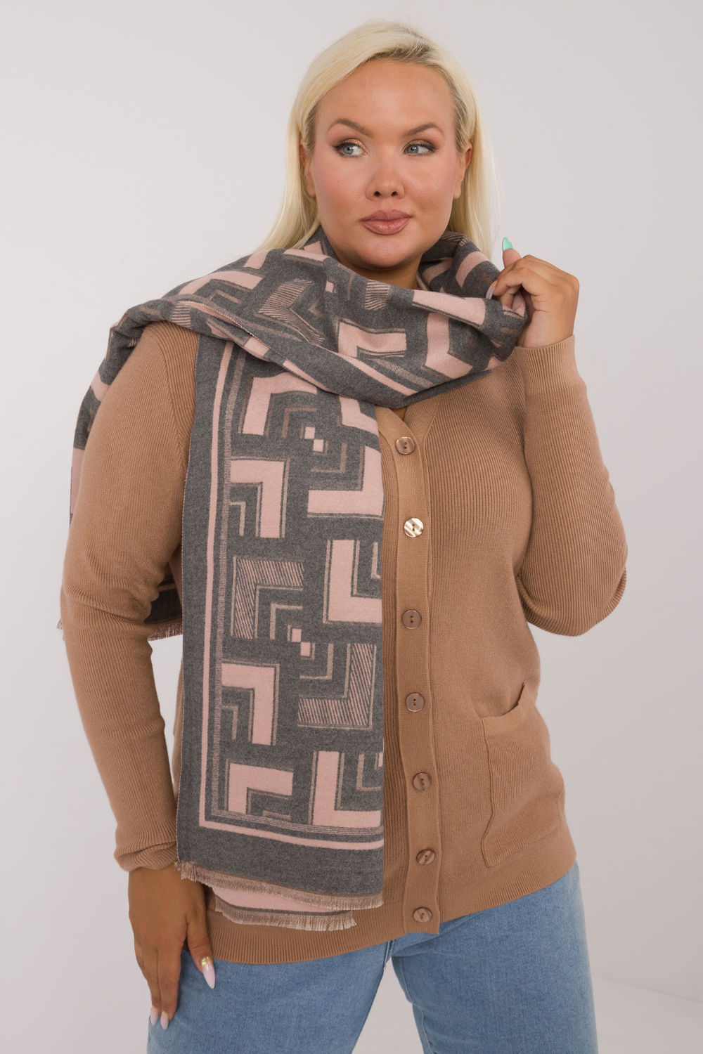 Scarf model 200540 AT