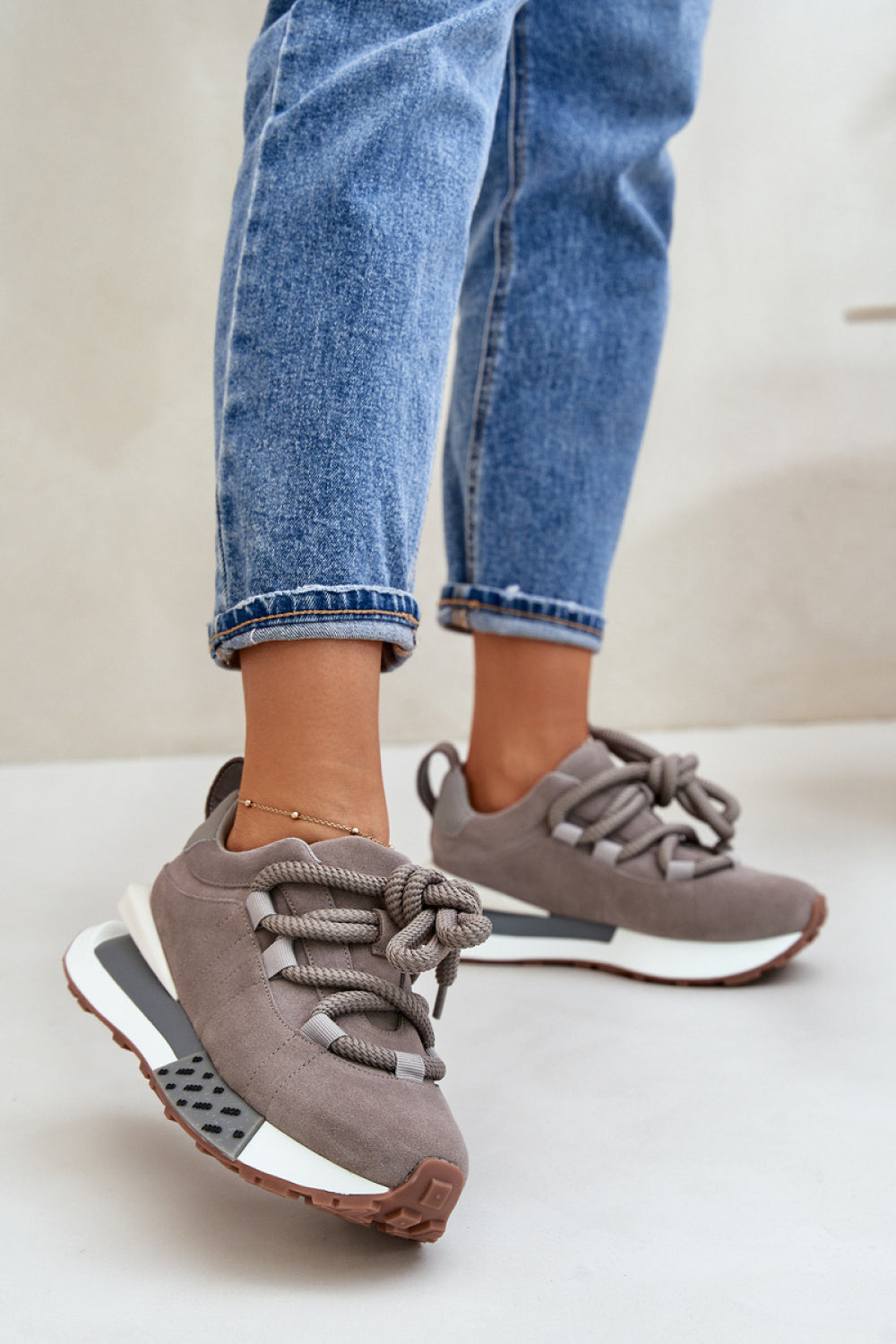 Sneakers model 200824 Step in style
