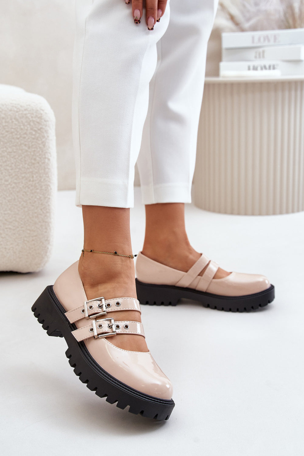 Low shoes model 201031 Step in style