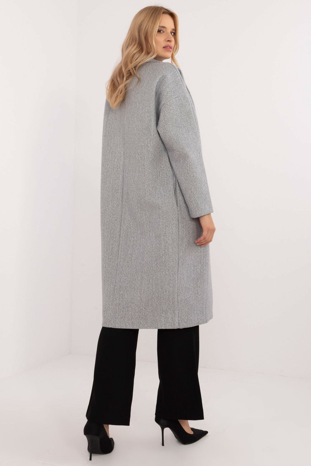 Coat model 202301 Oh Bella