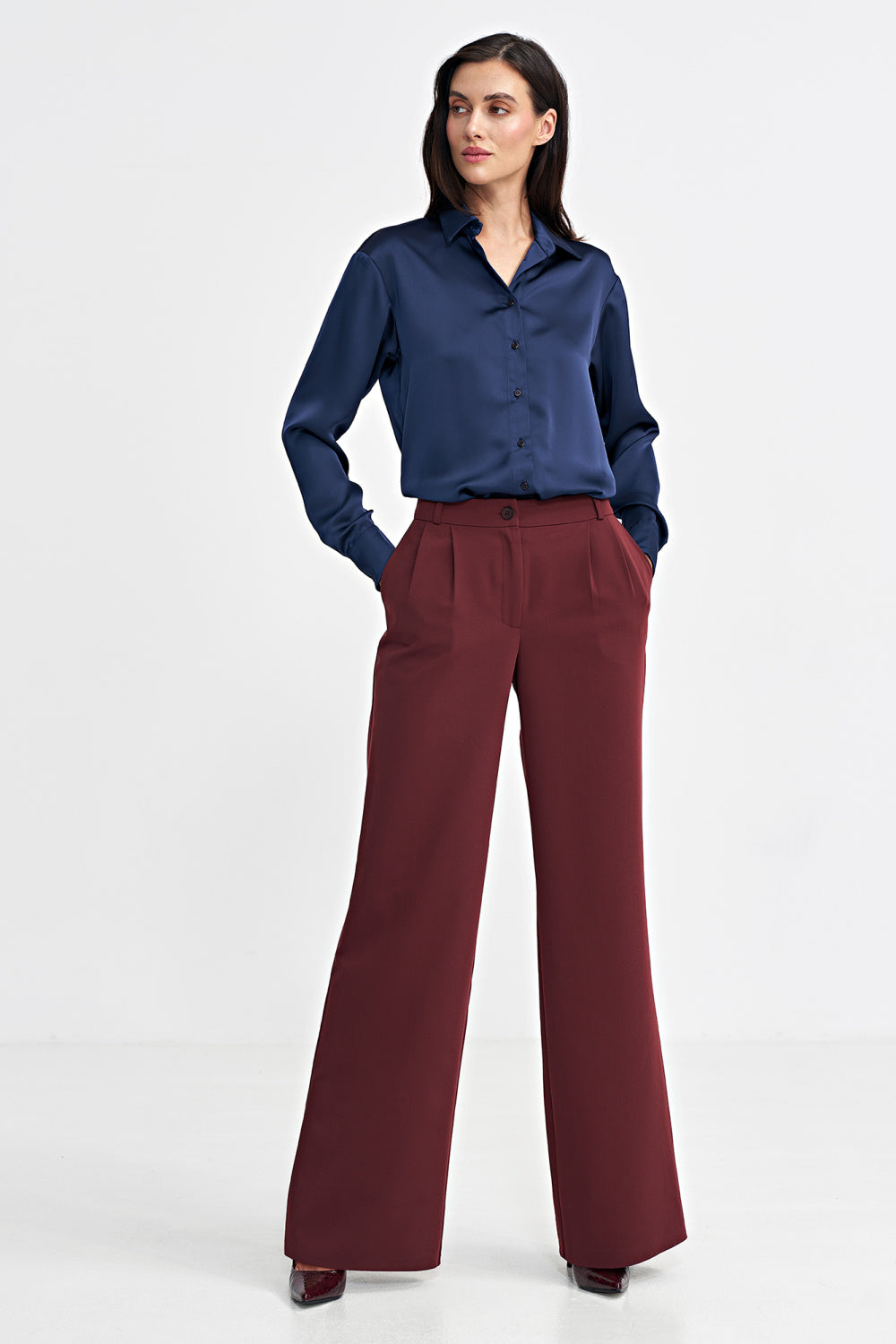 Lange Hose model 202475 Nife
