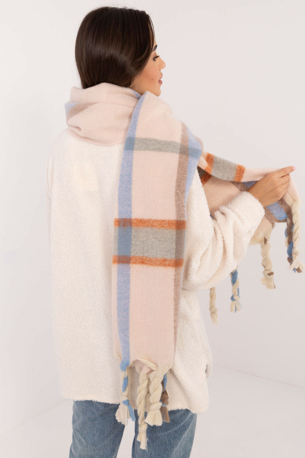 Scarf model 202572 AT