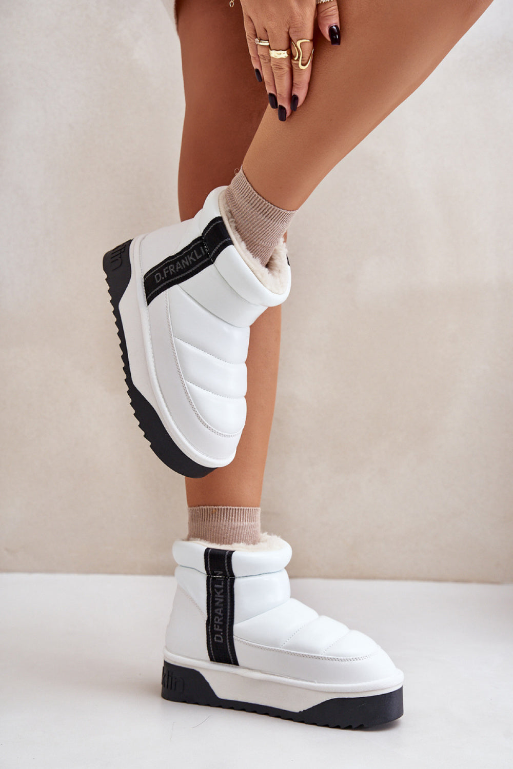 Snowshoes model 202621 Step in style