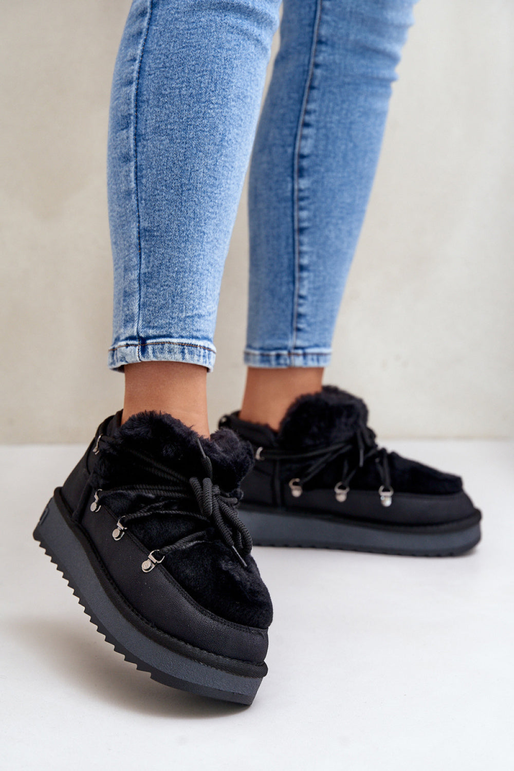 Snowshoes model 202623 Step in style