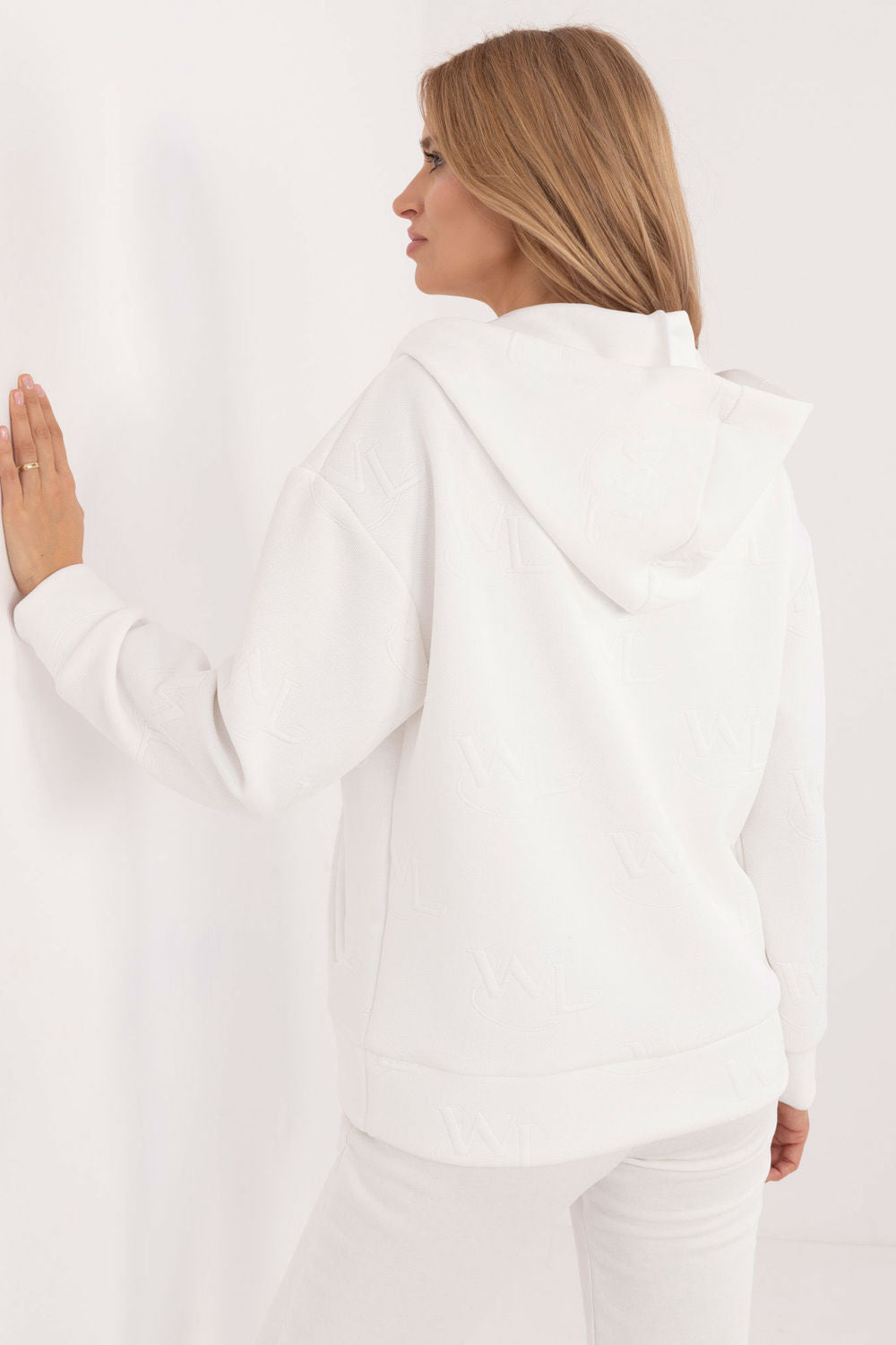 Sweater model 202930 Lakerta