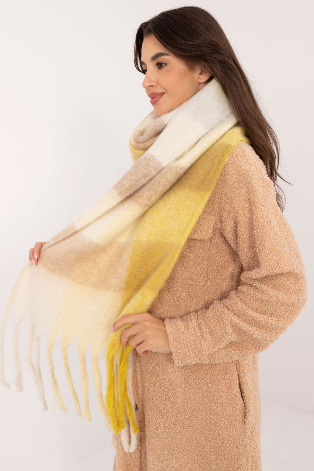 Scarf model 203186 AT
