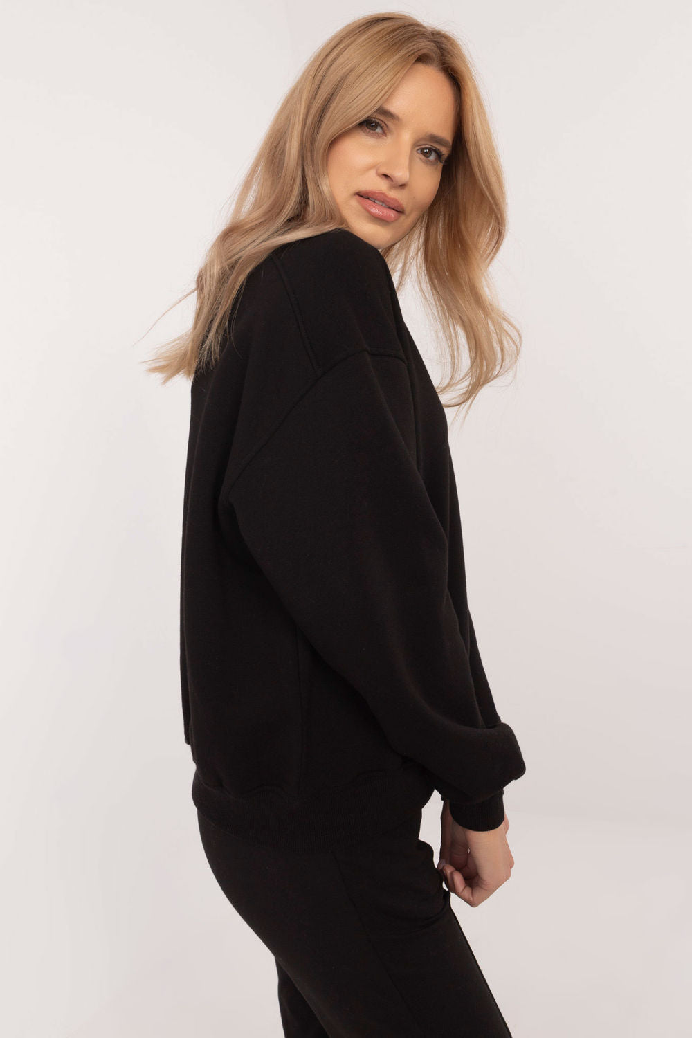 Sweater model 204417 Factory Price