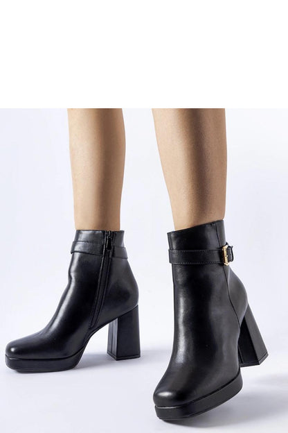 Ankle boots with heel model 204725 Solea