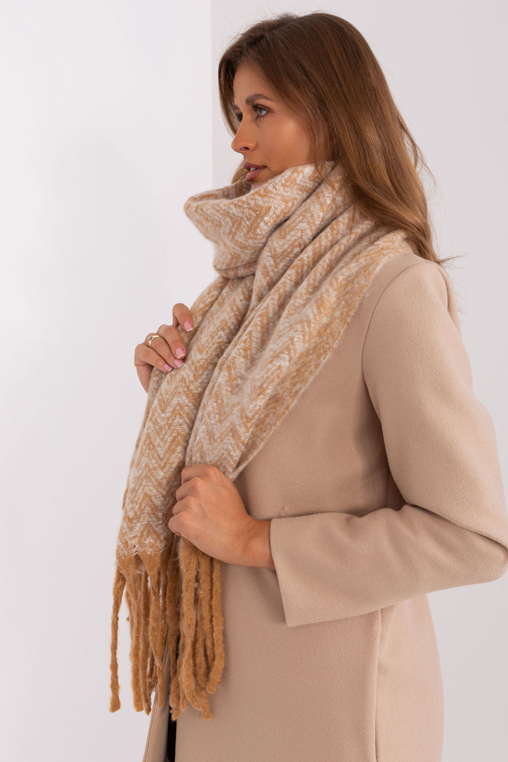 Scarf model 205970 AT