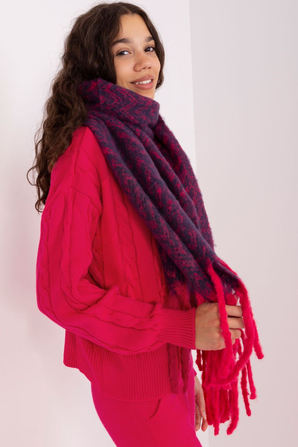 Scarf model 205971 AT