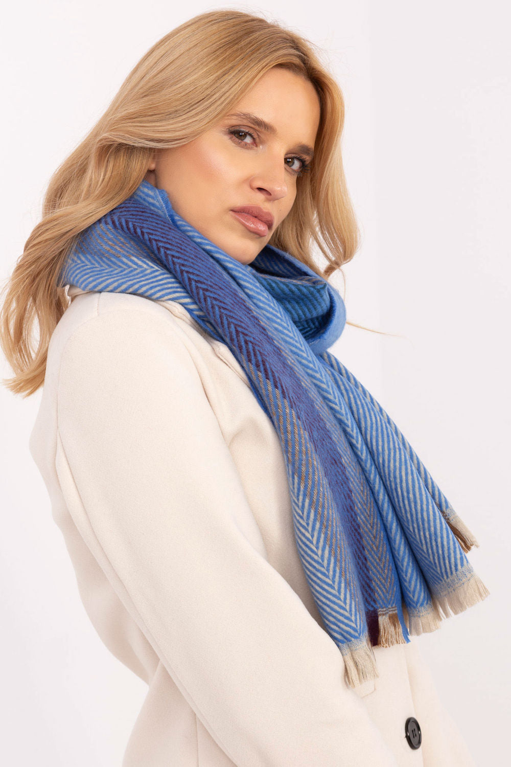 Scarf model 206040 AT