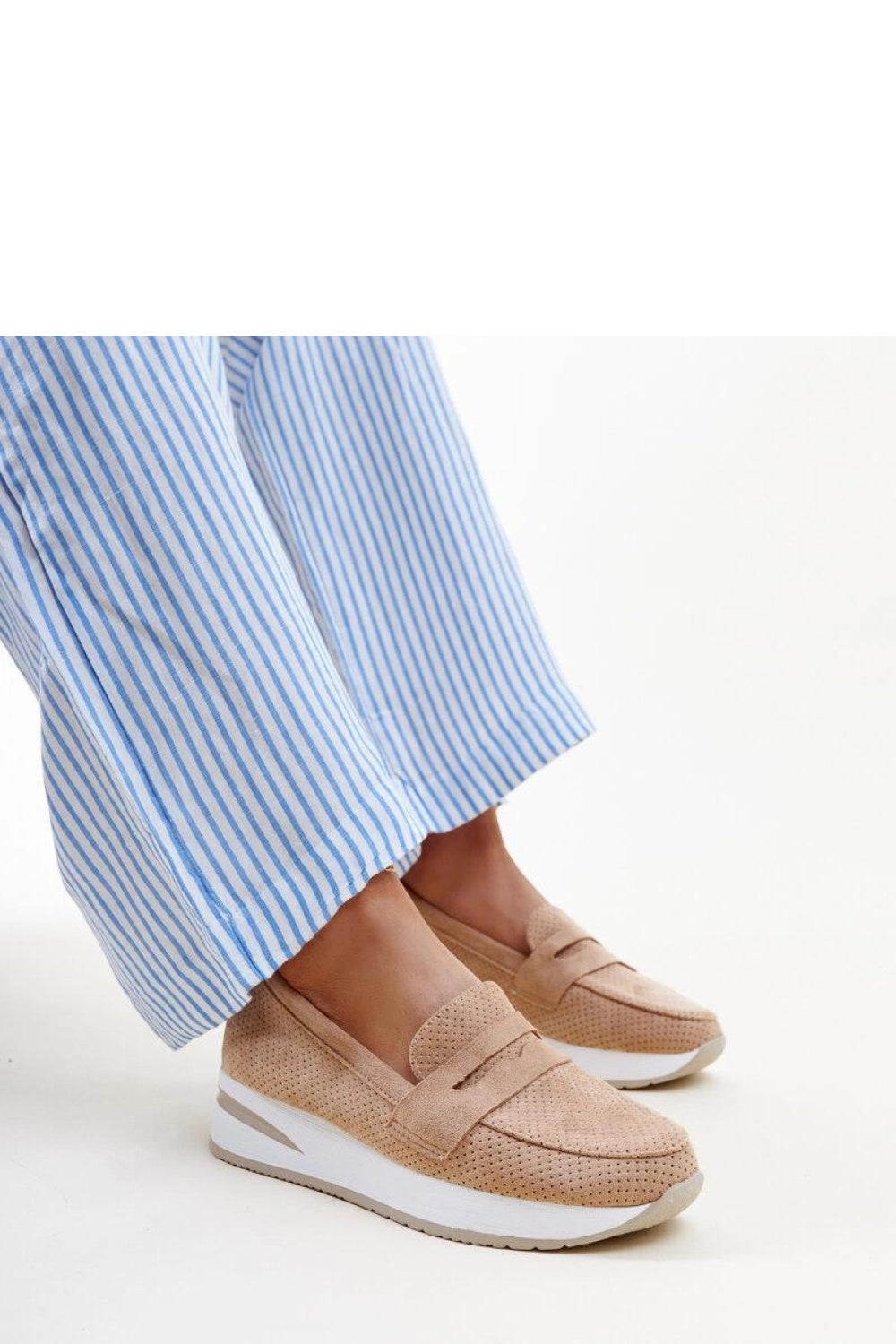 Low shoes model 206457 Solea