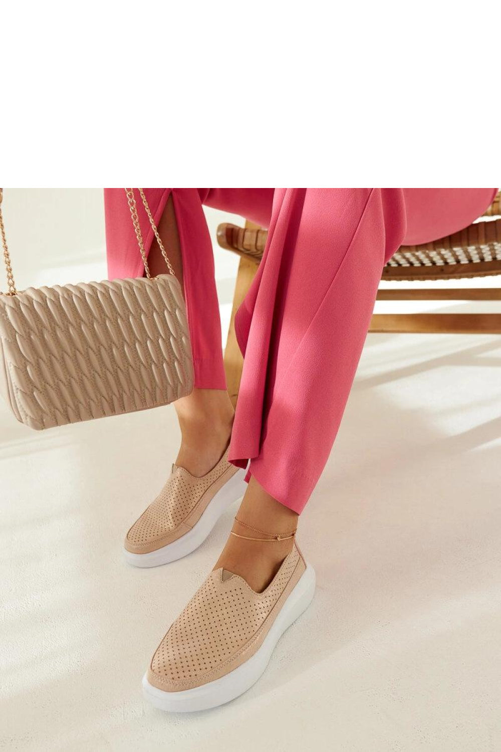 Low shoes model 206475 Solea