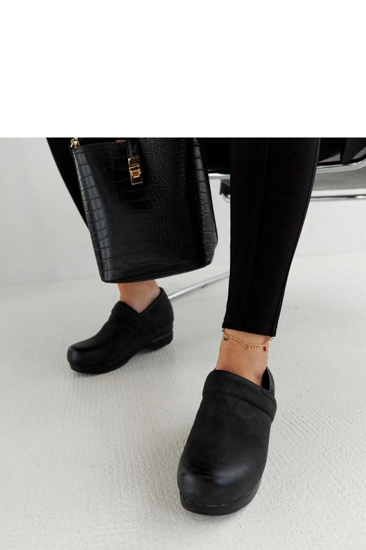 Low shoes model 206480 Solea