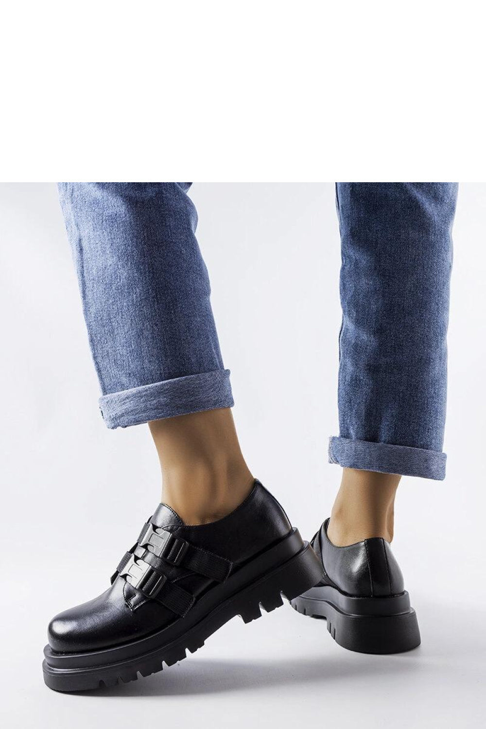 Low shoes model 207041 Solea