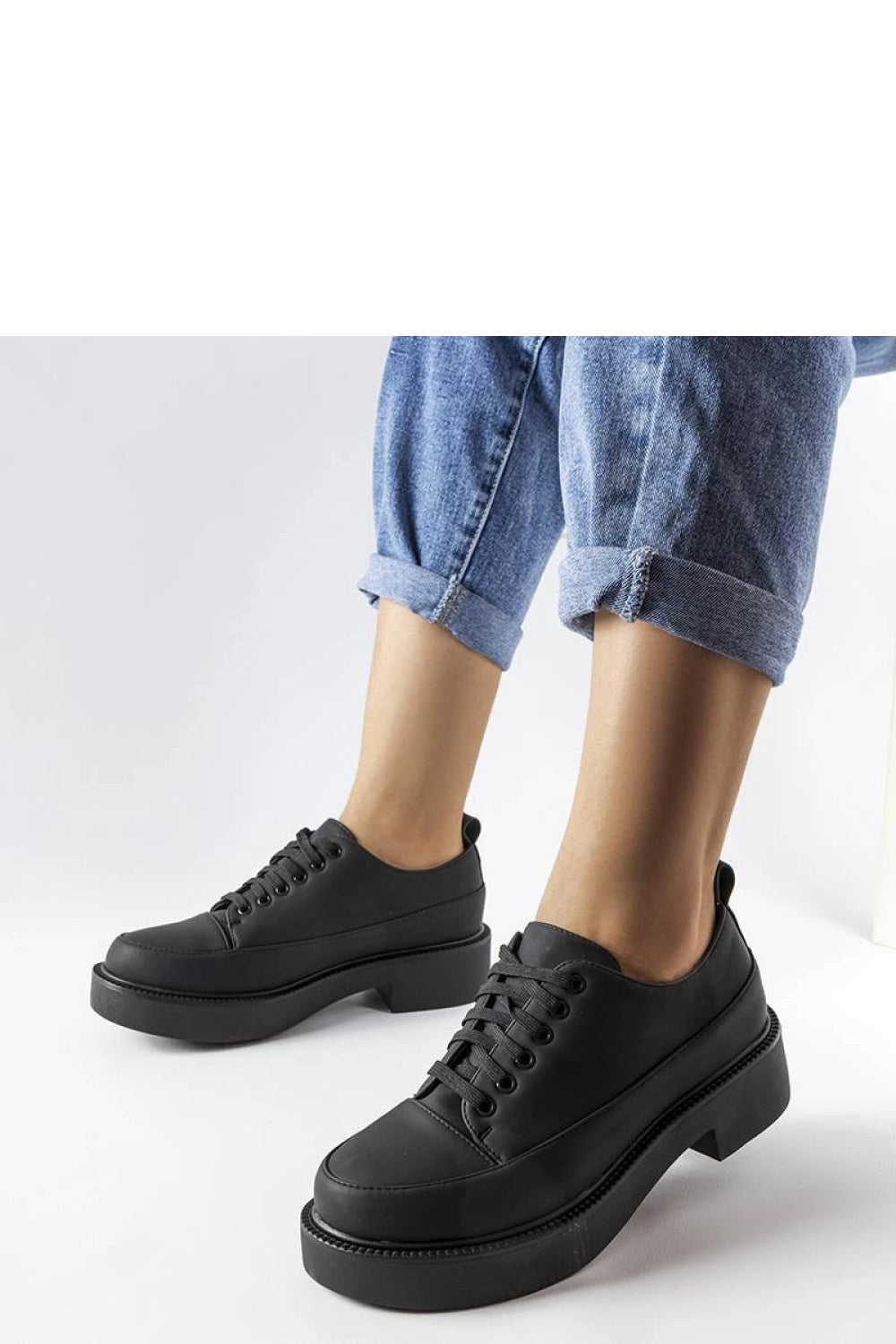 Low shoes model 207042 Solea