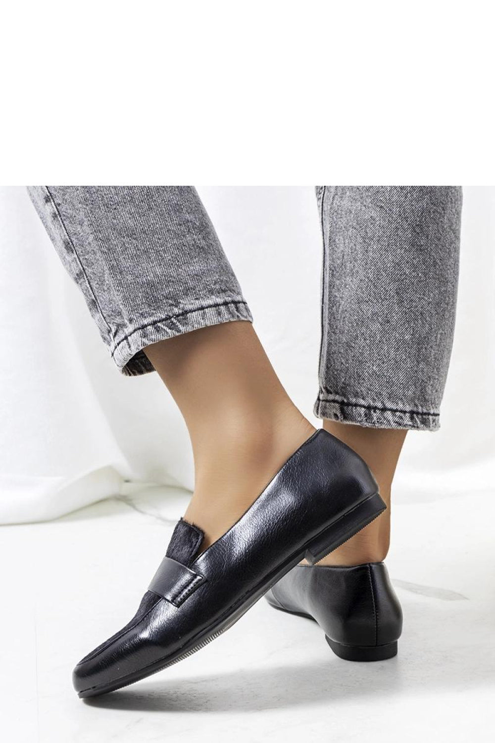 Low shoes model 207103 Solea