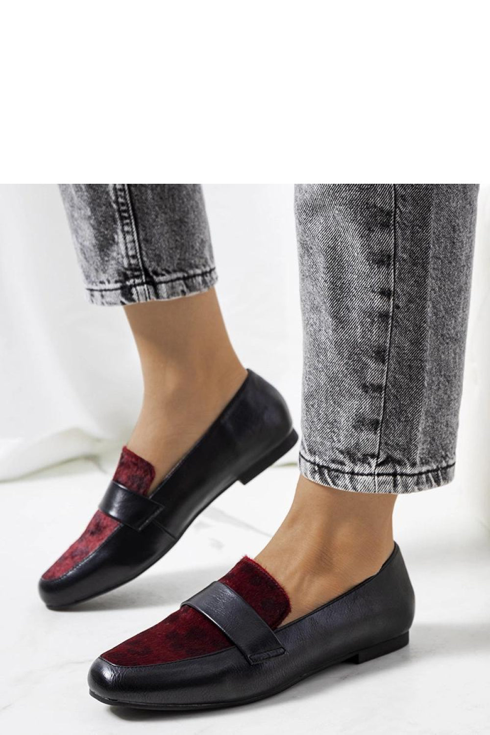 Low shoes model 207104 Solea