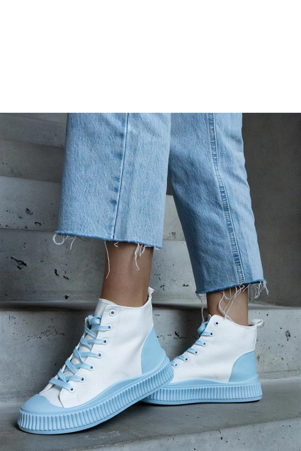 Sneakers model 207205 Solea