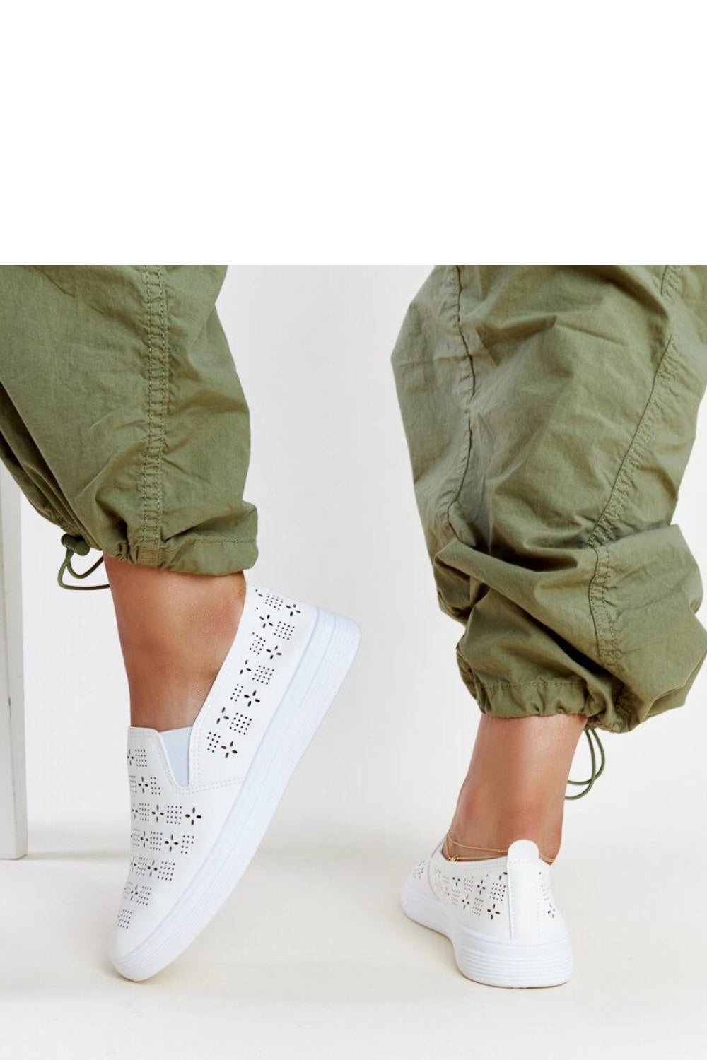 Sneakers model 207318 Solea