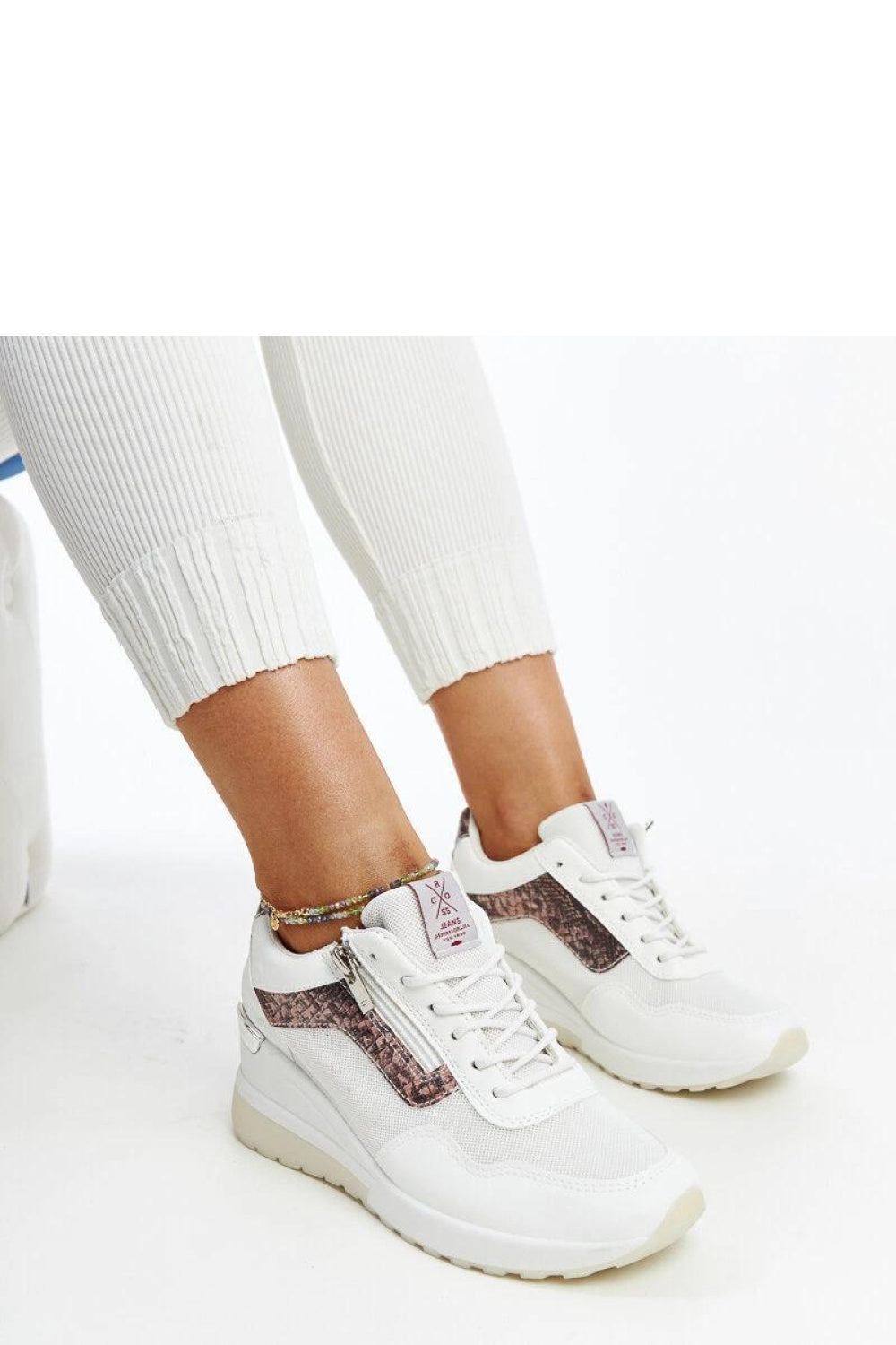 Sportliche Schuhe mit Keilabsatz model 207349 Solea