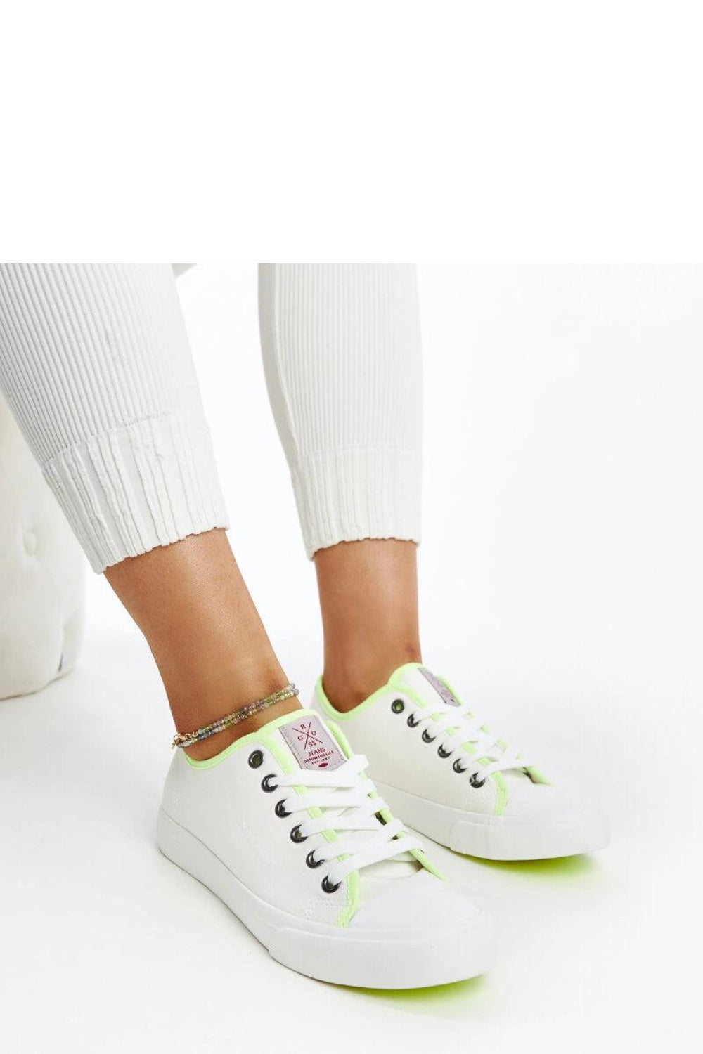 Sneakers model 207350 Solea
