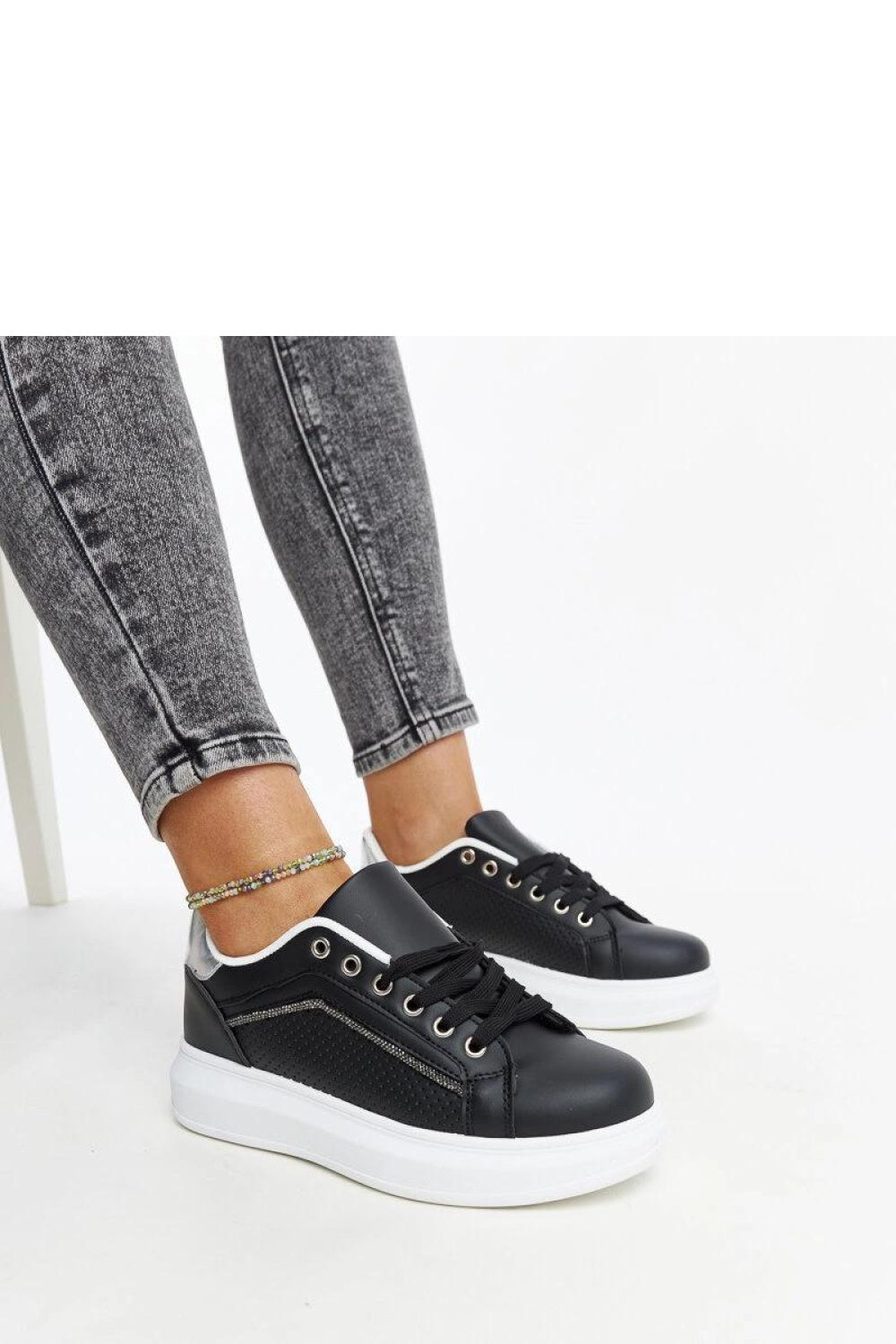 Sneakers model 207400 Solea