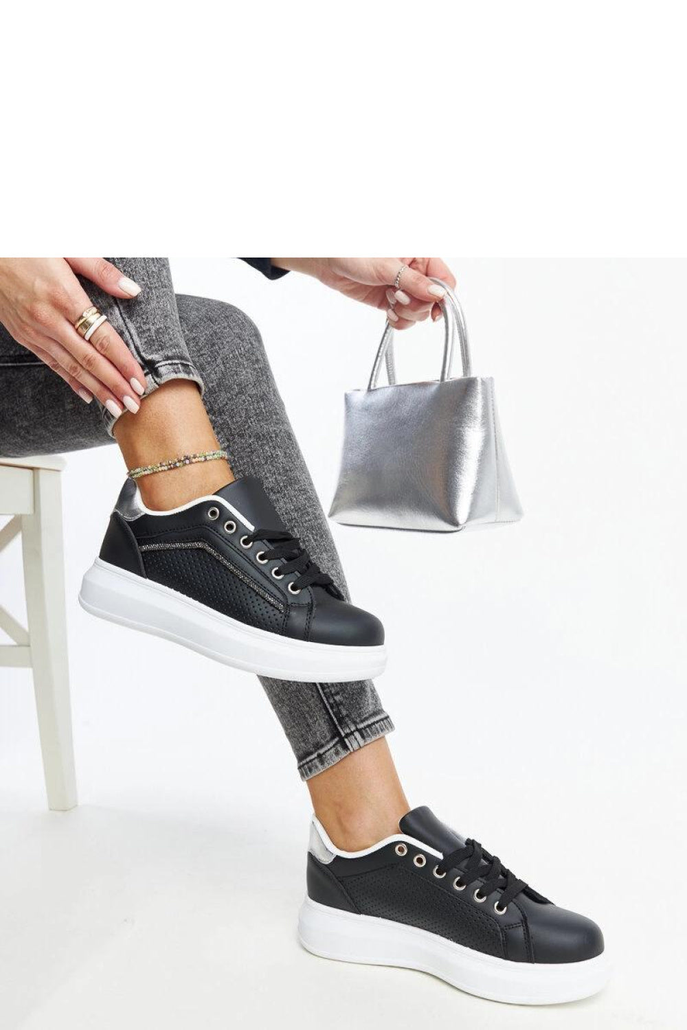Sneakers model 207400 Solea
