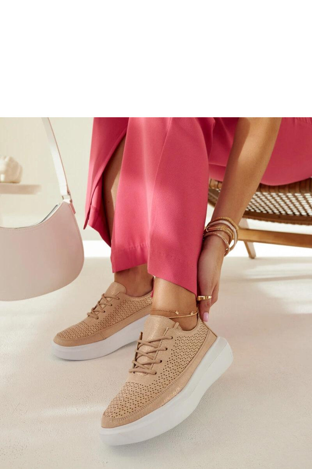 Sneakers model 207539 Solea