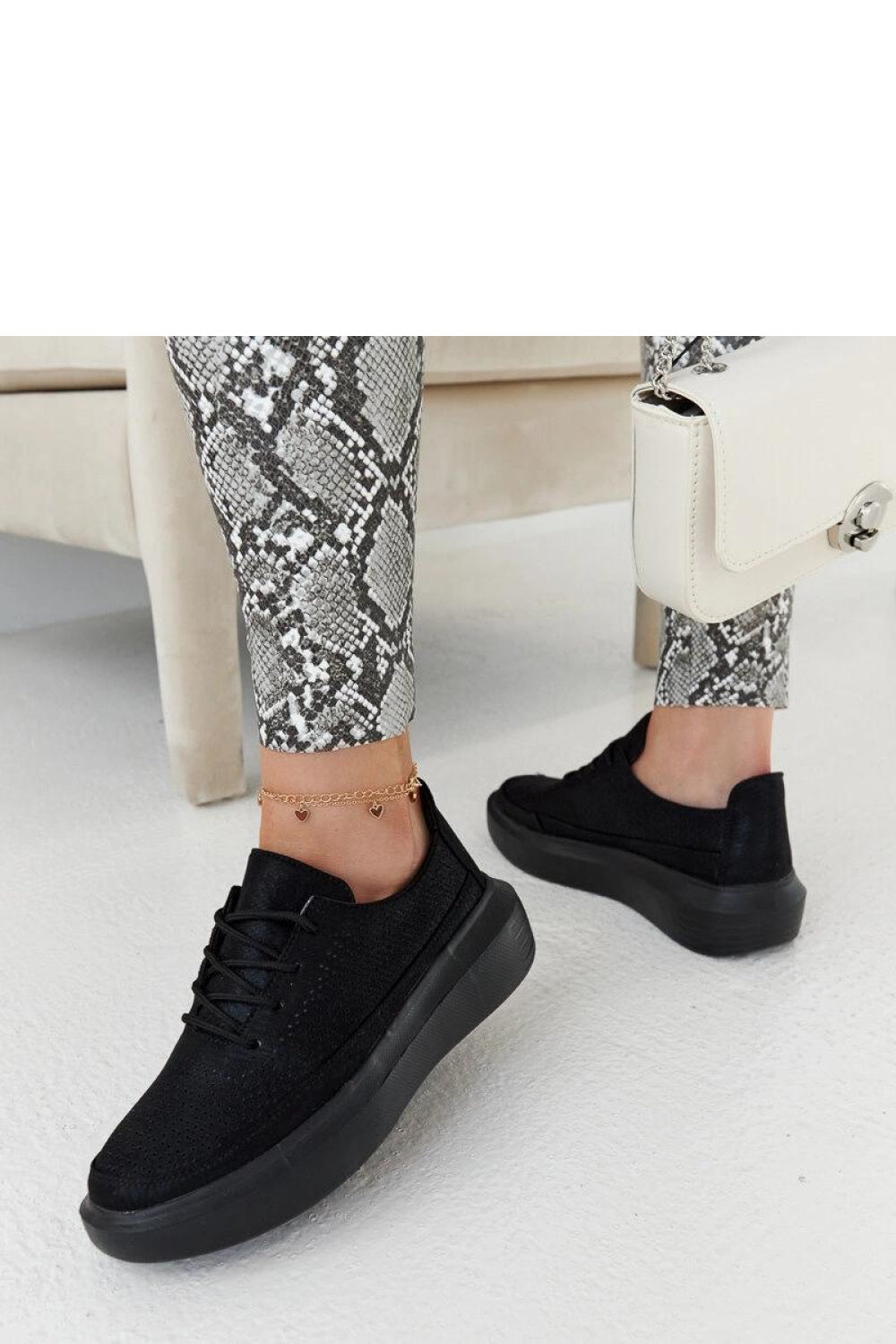 Sneakers model 207540 Solea
