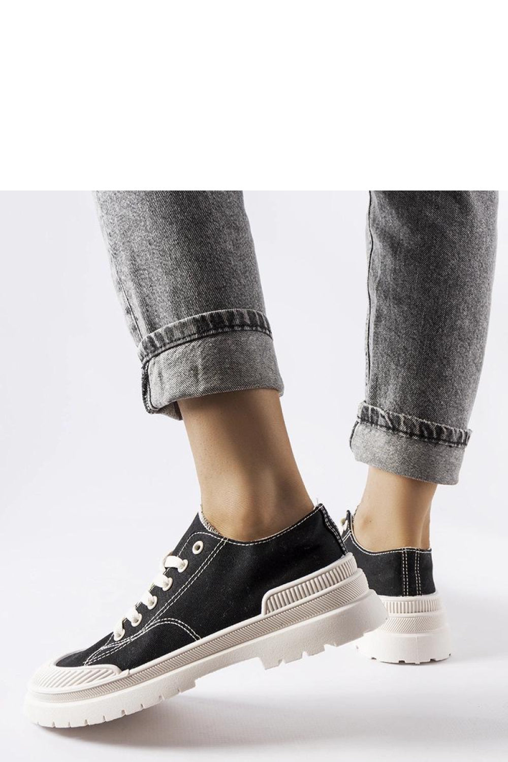 Sneakers model 207705 Solea