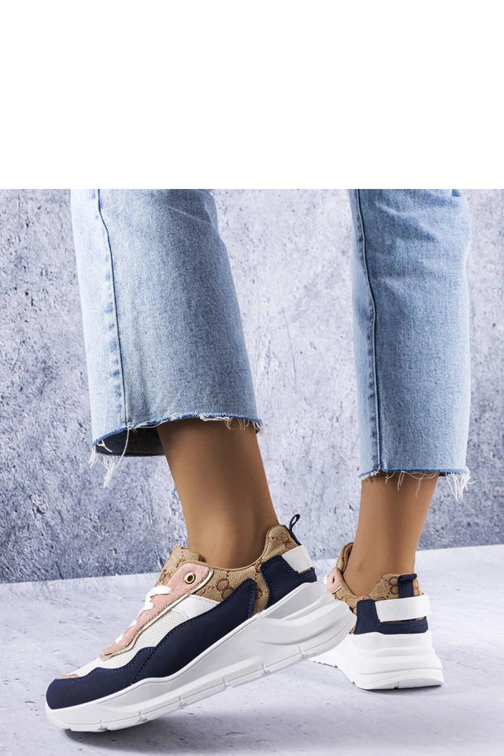 Sneakers model 207960 Solea