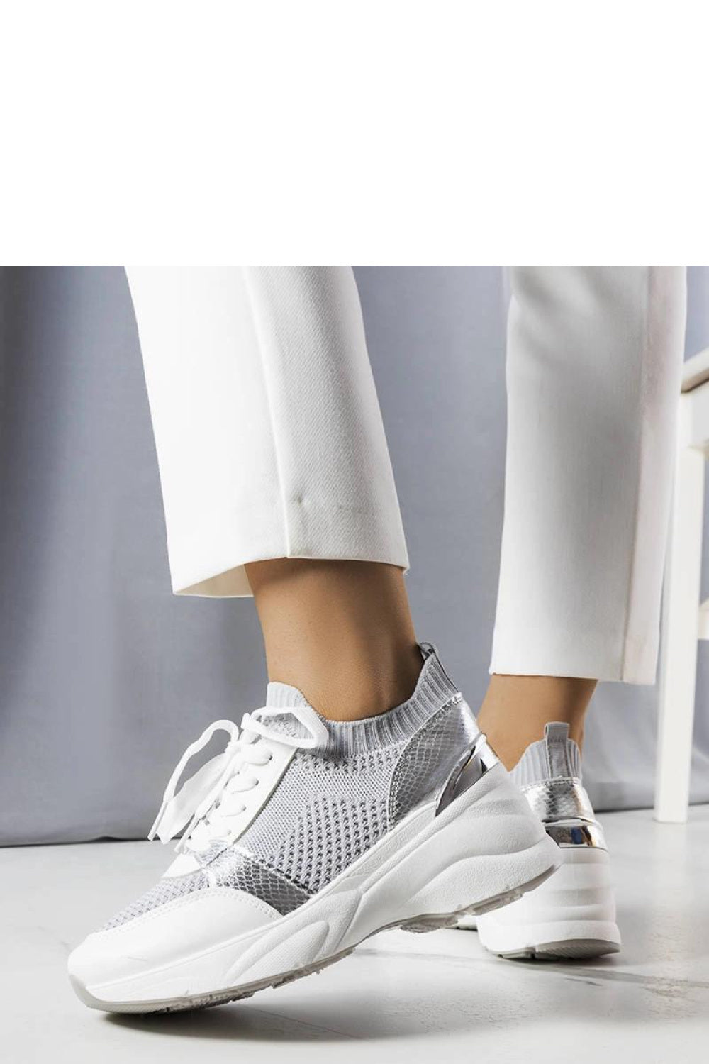 Sportliche Schuhe mit Keilabsatz model 207995 Solea
