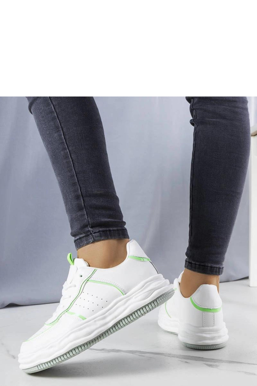 Sneakers model 208020 Solea