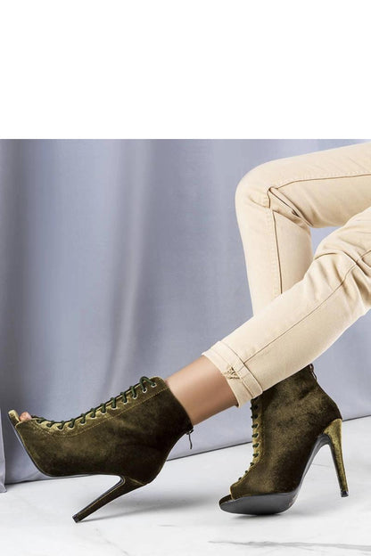 Ankle boots with heel model 208024 Solea