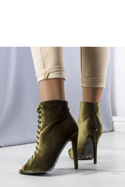 Ankle boots with heel model 208024 Solea
