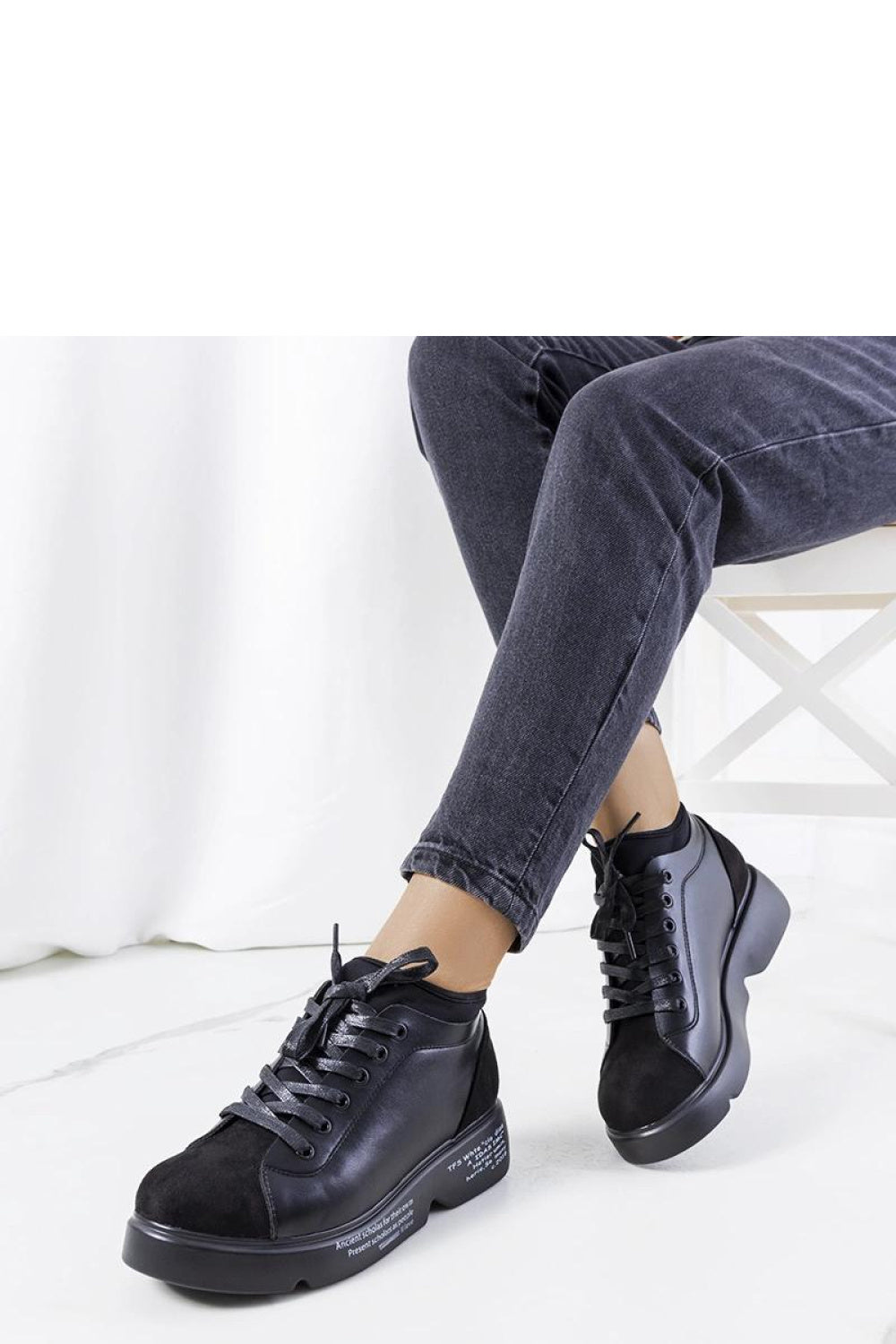 Sneakers model 208035 Solea