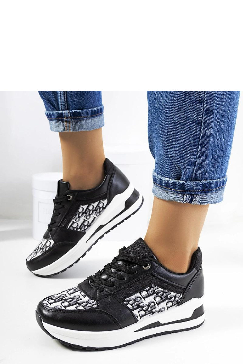 Sneakers model 208045 Solea