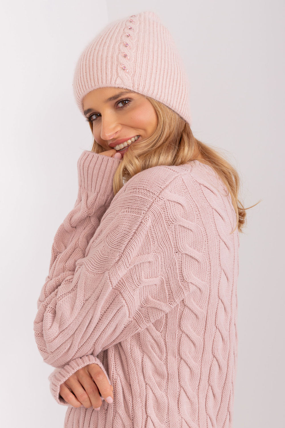 Beanie model 208253 AT